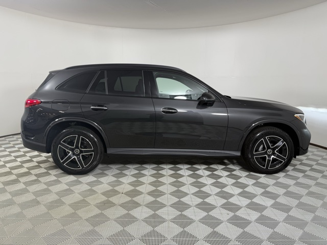 2026 Mercedes Benz GLC 300 4MATIC photo 5