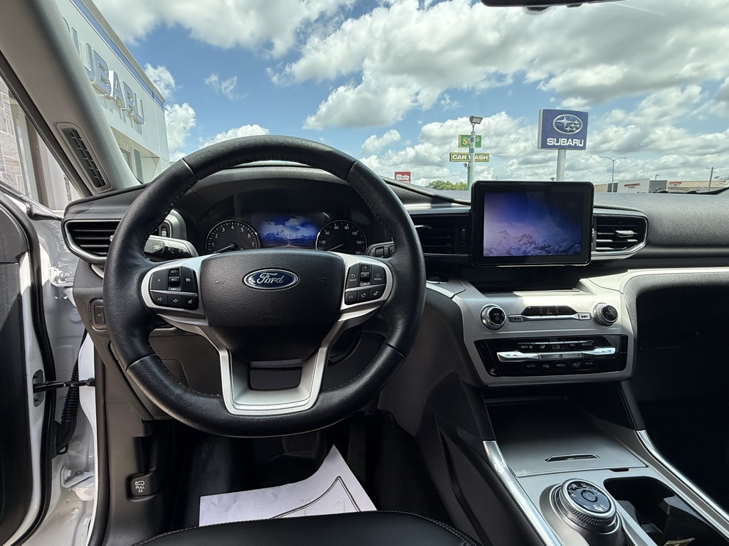 2023 Ford Explorer XLT photo 15