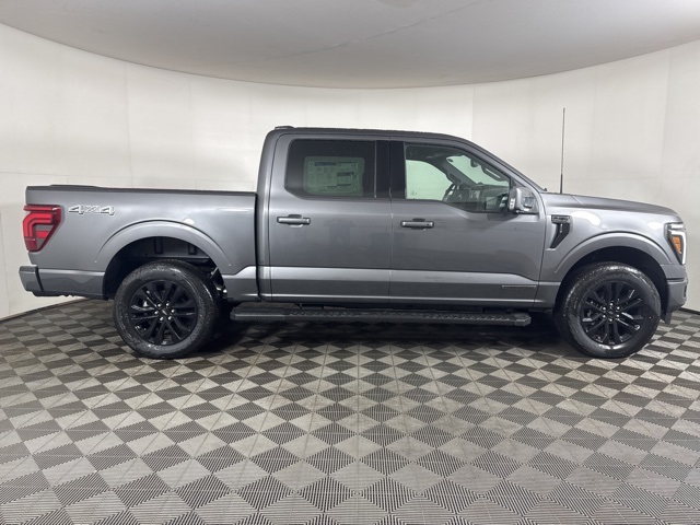 2025 Ford F-150 Lariat photo 2