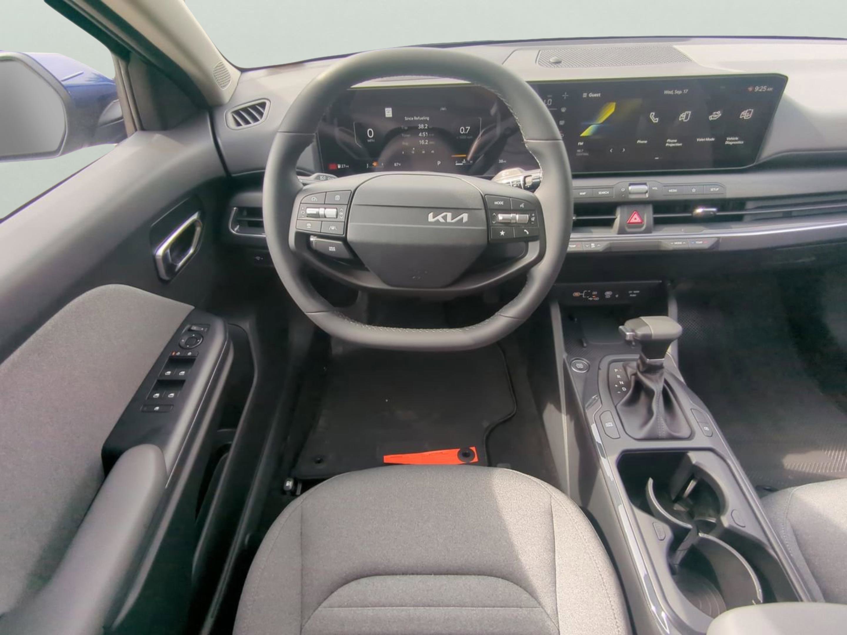2025 Kia K4 EX photo 14
