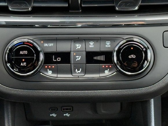 2025 Buick Envista Preferred photo 18