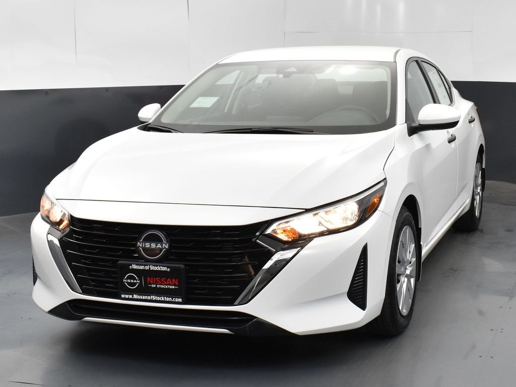 2025 Nissan Sentra S photo 3