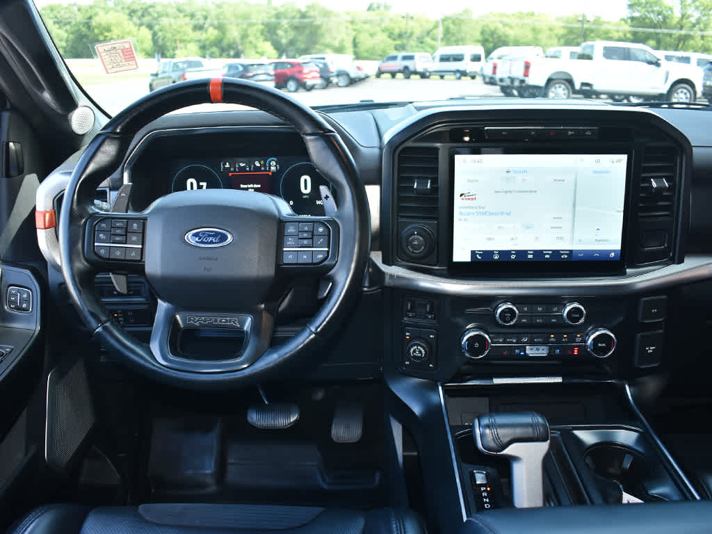 2023 Ford F-150 Raptor photo 16