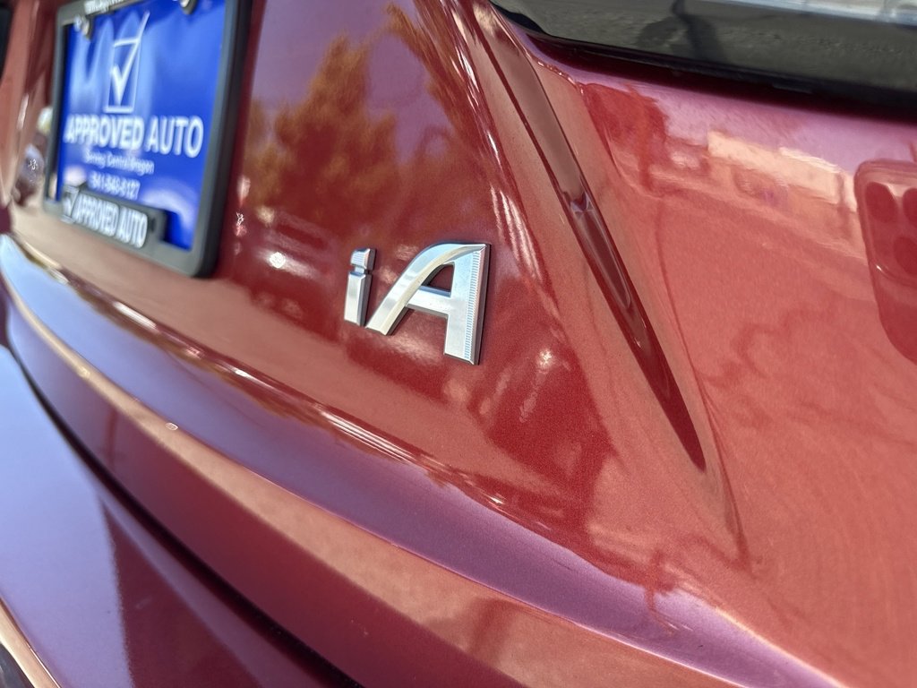 2018 Toyota Yaris iA Base photo 16
