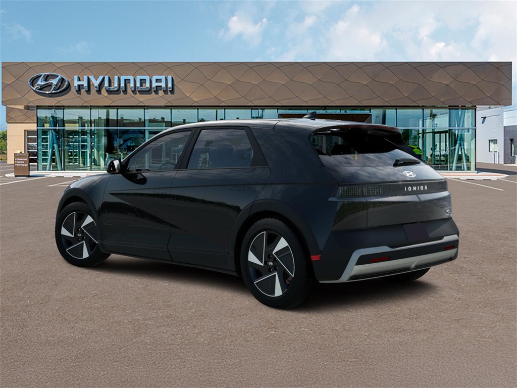 2026 Hyundai Ioniq 5 SEL photo 4