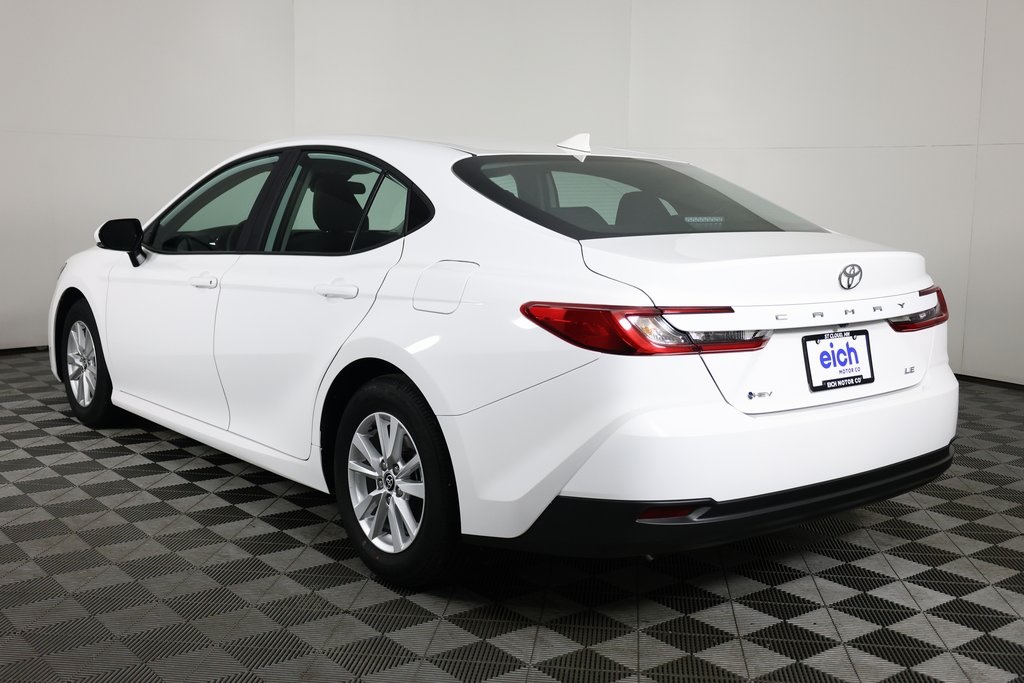 2025 Toyota Camry LE photo 3