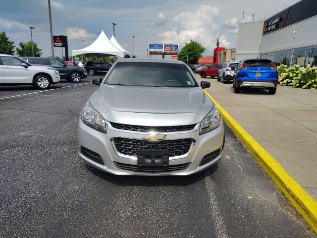 2015 Chevrolet Malibu LS photo 2