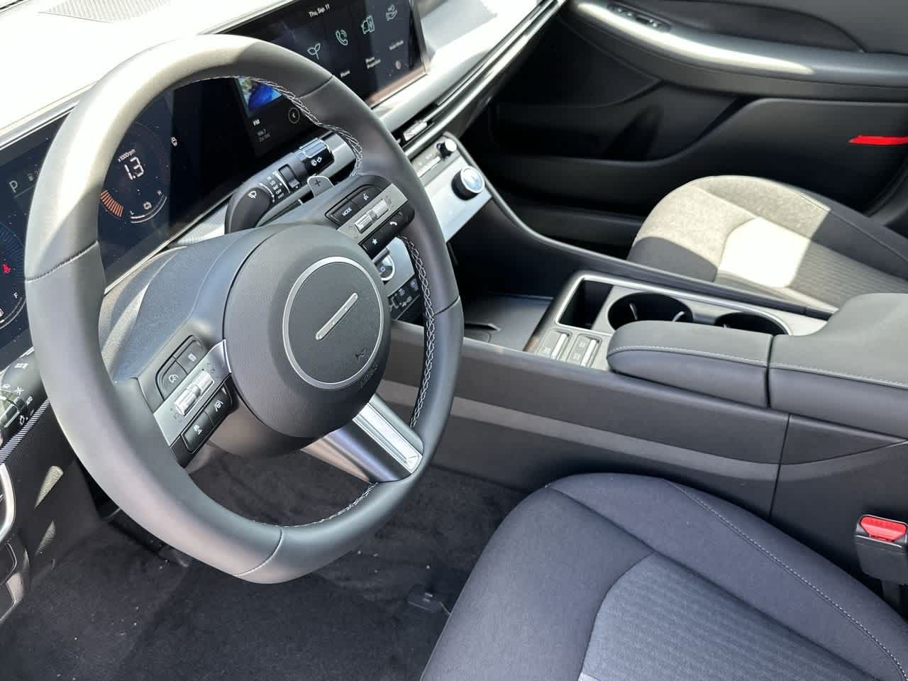 2025 Hyundai Sonata Hybrid SEL photo 13