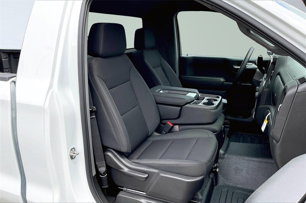 2025 Chevrolet Silverado 1500 photo 8