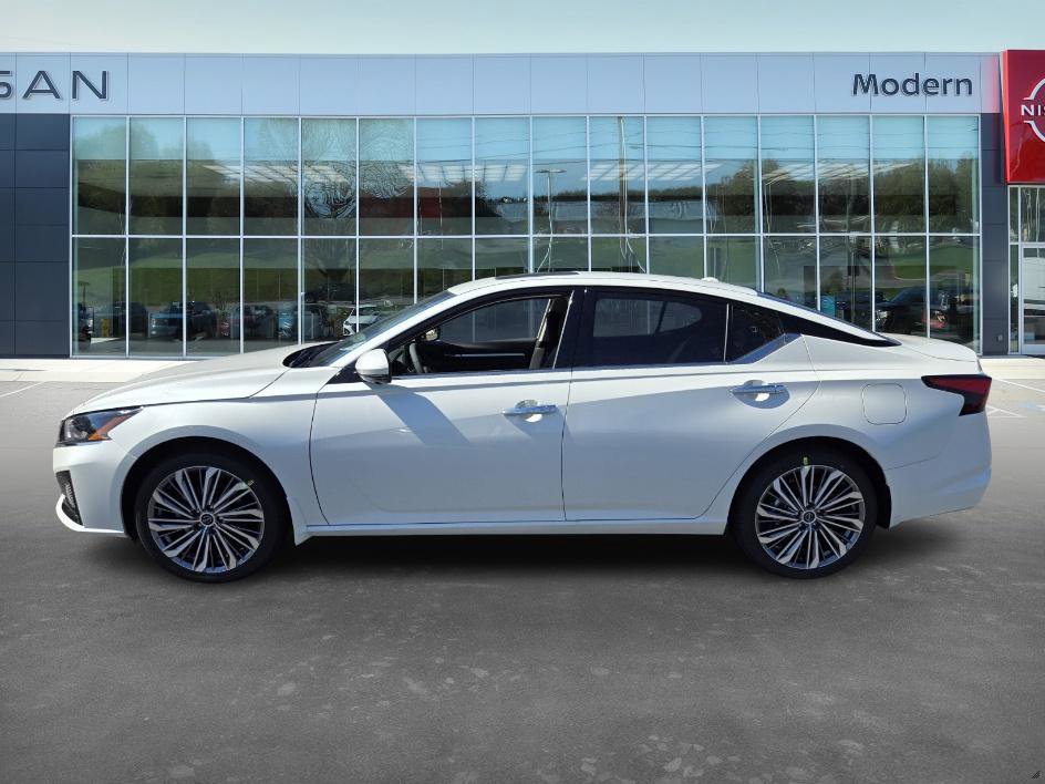 2025 Nissan Altima SL photo 7