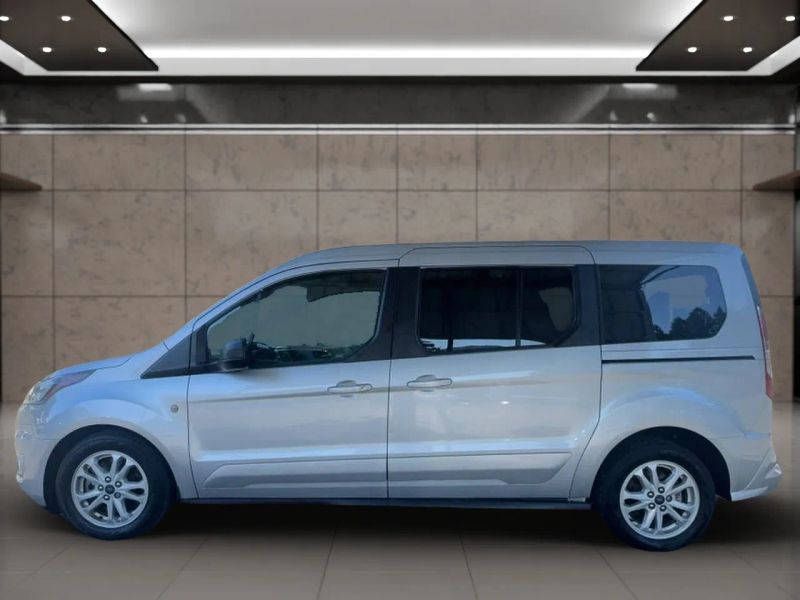 2020 Ford Transit Connect XLT Wagon Passenger photo 3
