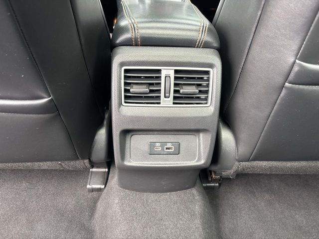 2023 Nissan Maxima SR photo 12