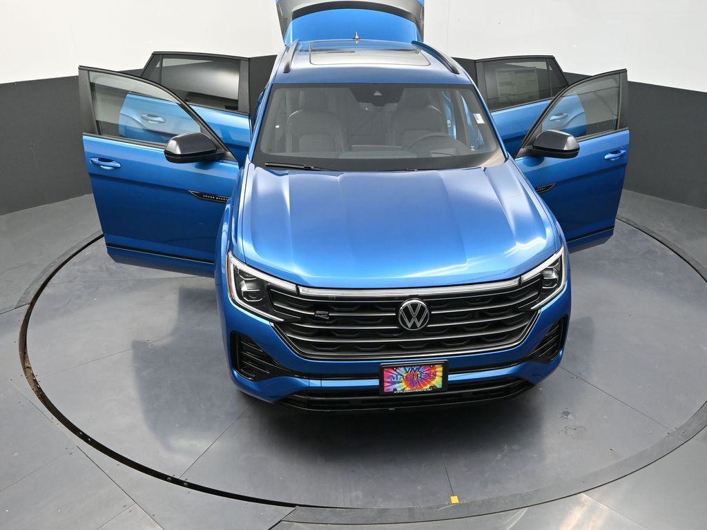 2025 Volkswagen Atlas Cross Sport SEL R-Line photo 24