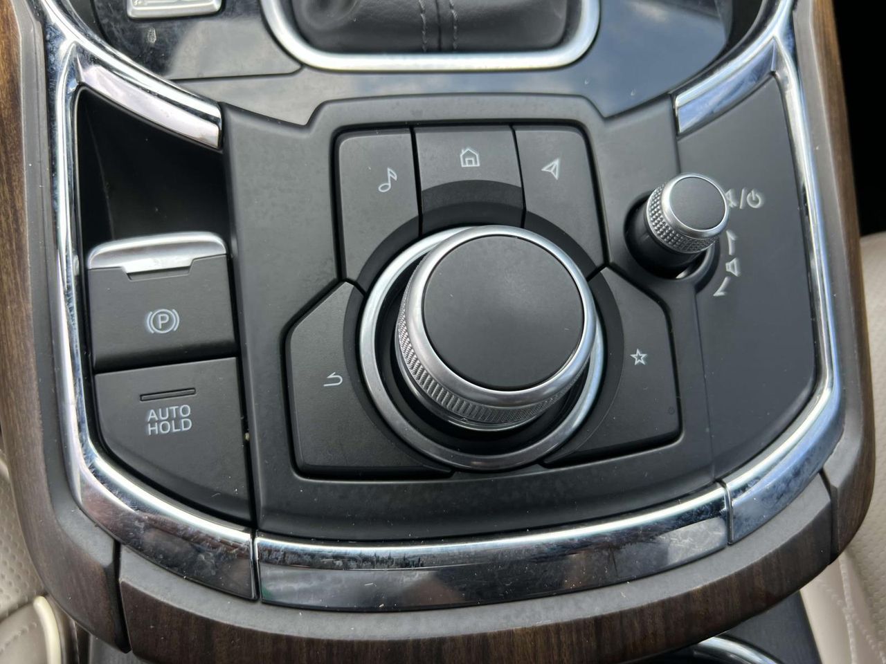 2023 Mazda CX-9 Signature photo 29
