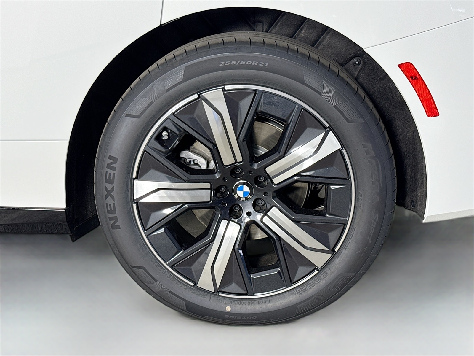 2026 Bmw iX photo 29