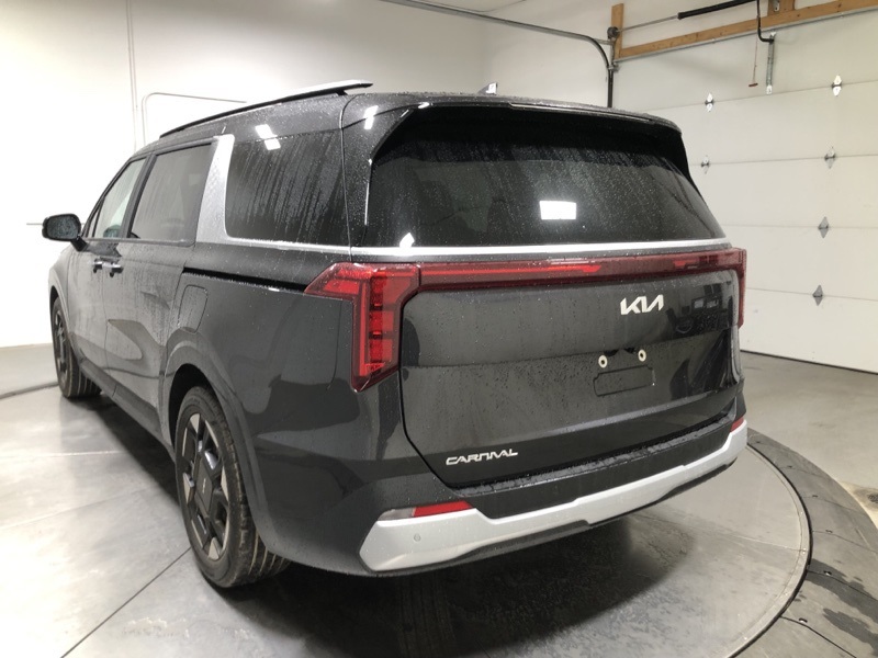 2026 Kia Carnival EX photo 5