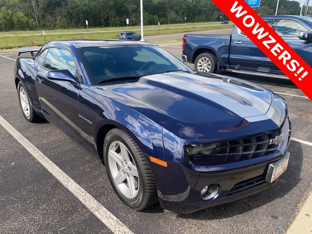 2011 Chevrolet Camaro 1LT photo 2