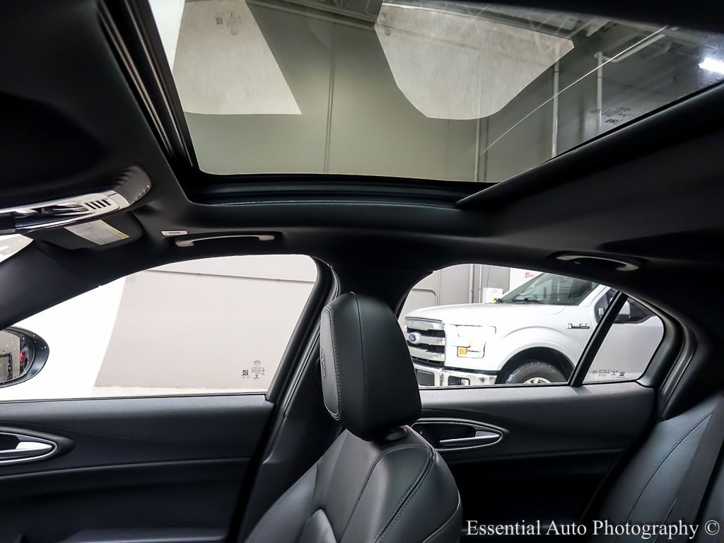 2022 ALFA ROMEO GIULIA (952) - Image 12