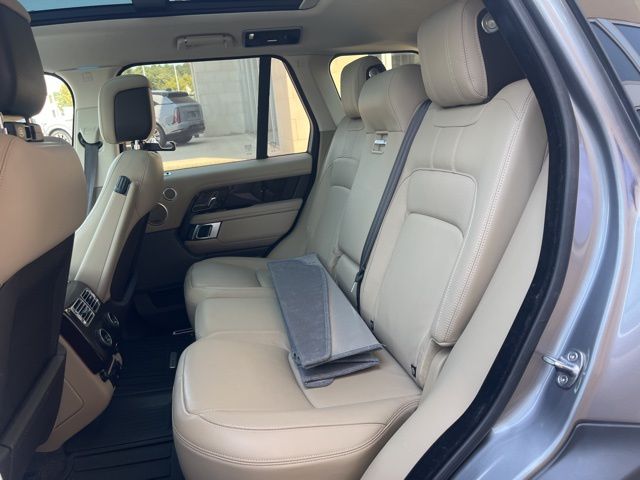 2020 Land Rover Range Rover HSE photo 10