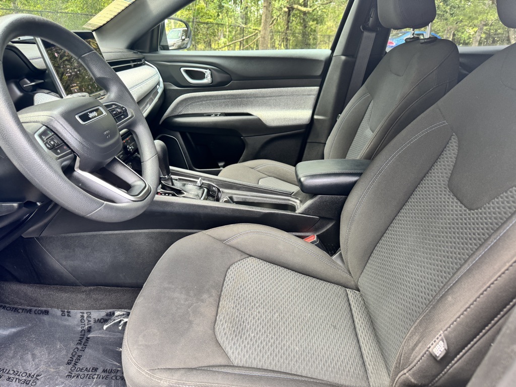 2023 Jeep Compass Sport photo 15