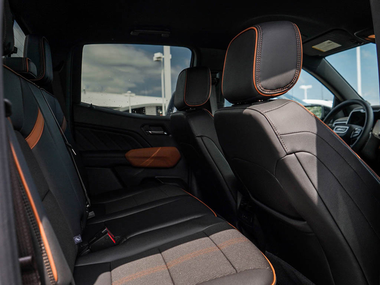 2025 Gmc Canyon AT4 photo 8