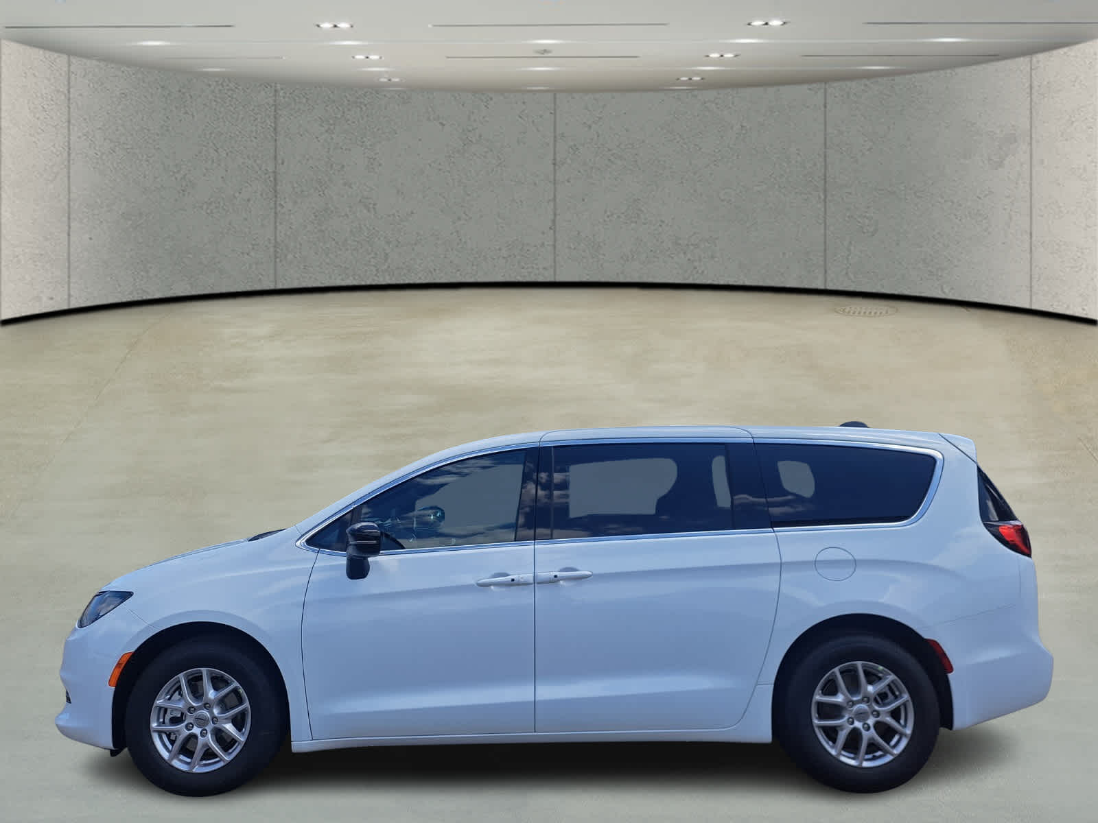 2025 Chrysler Voyager LX photo 2