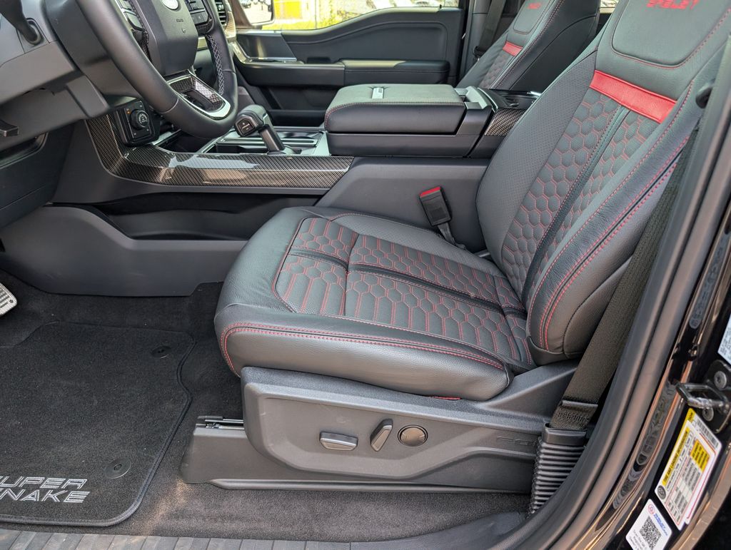 2025 Ford F-150 Lariat photo 10