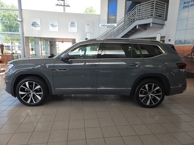 2025 Volkswagen Atlas SEL Premium R-Line photo 5
