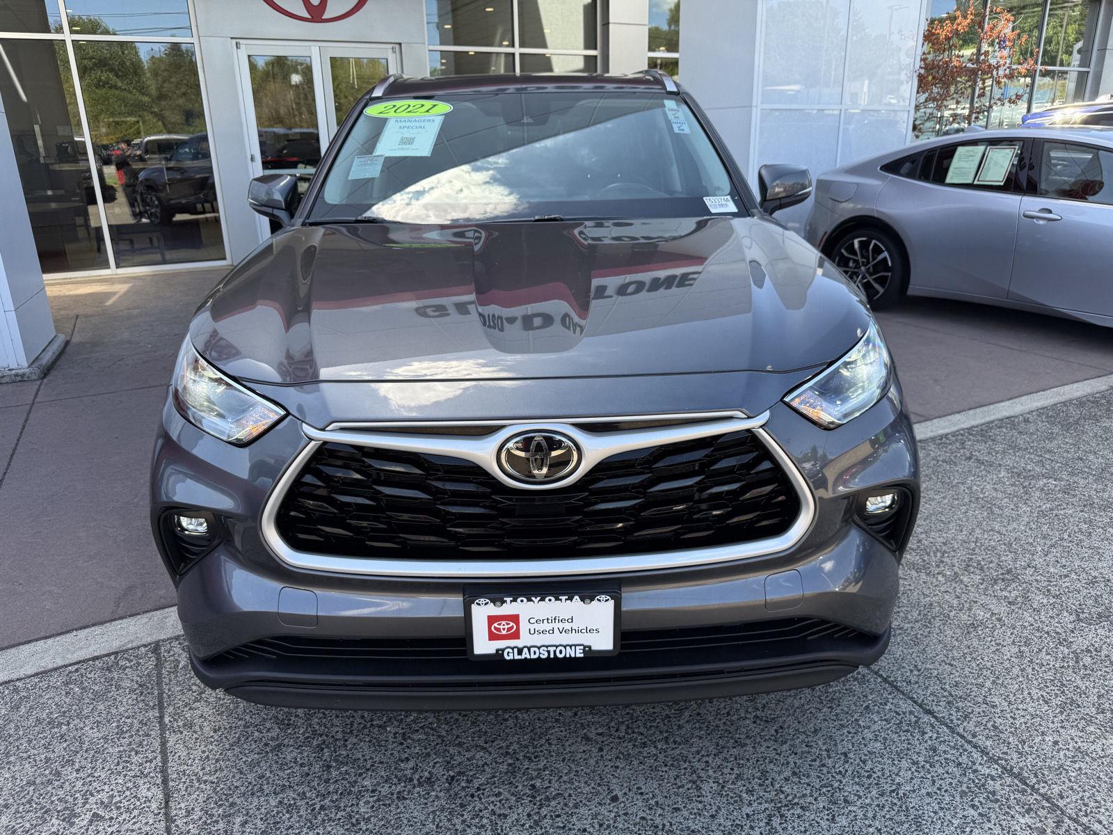 2021 Toyota Highlander XLE photo 8