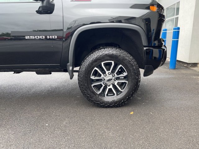 2024 Chevrolet Silverado 2500HD Custom photo 6