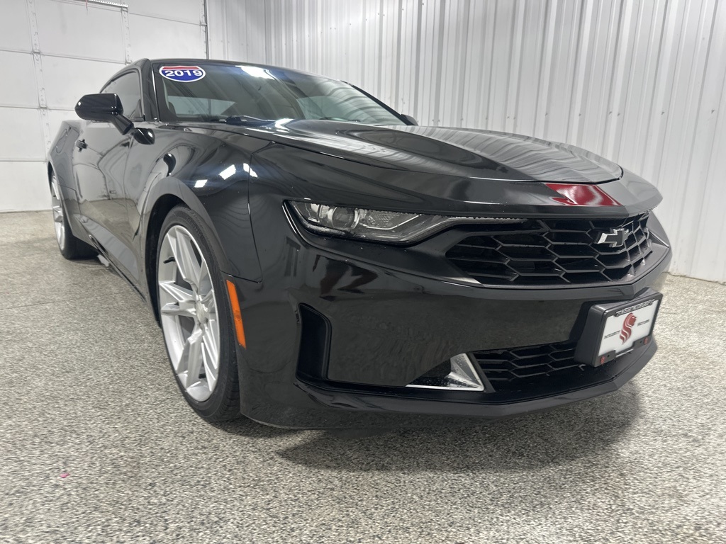2019 Chevrolet Camaro 1LT photo 3