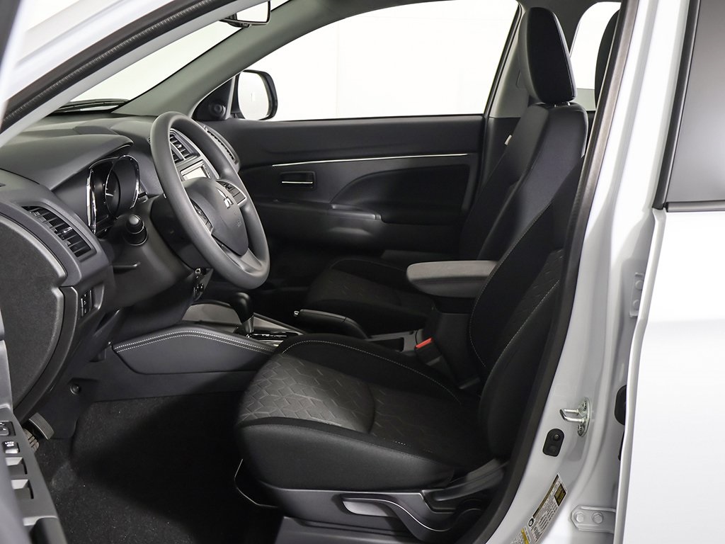 2025 Mitsubishi Outlander Sport ES SE LE photo 14