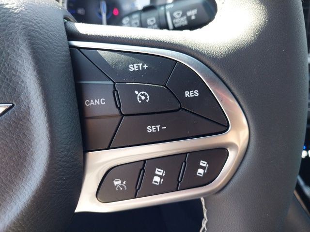 2026 Chrysler Pacifica photo 10