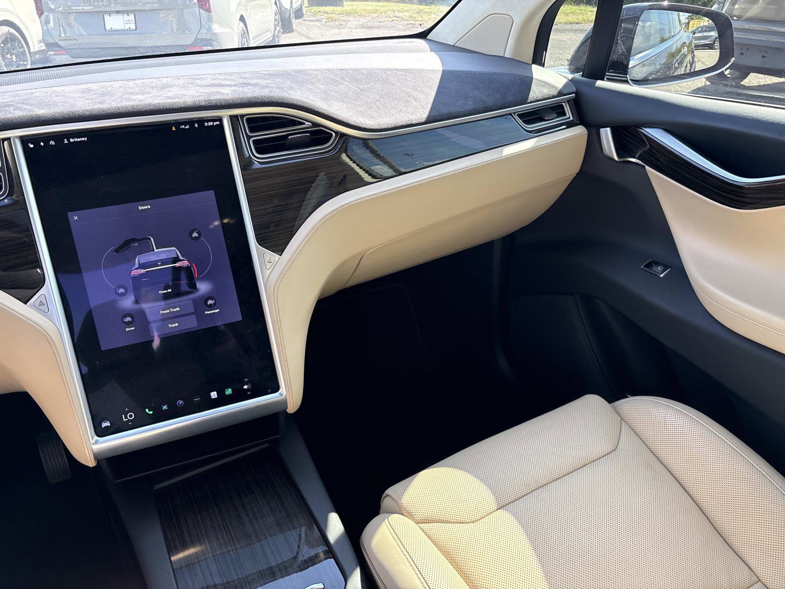 2016 Tesla Model X 90D photo 14