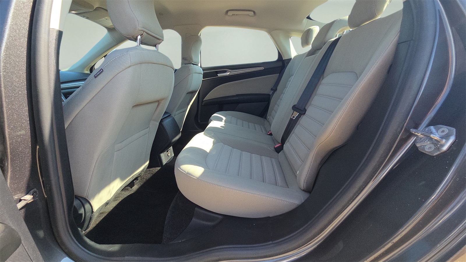 2018 Ford Fusion Hybrid S photo 21