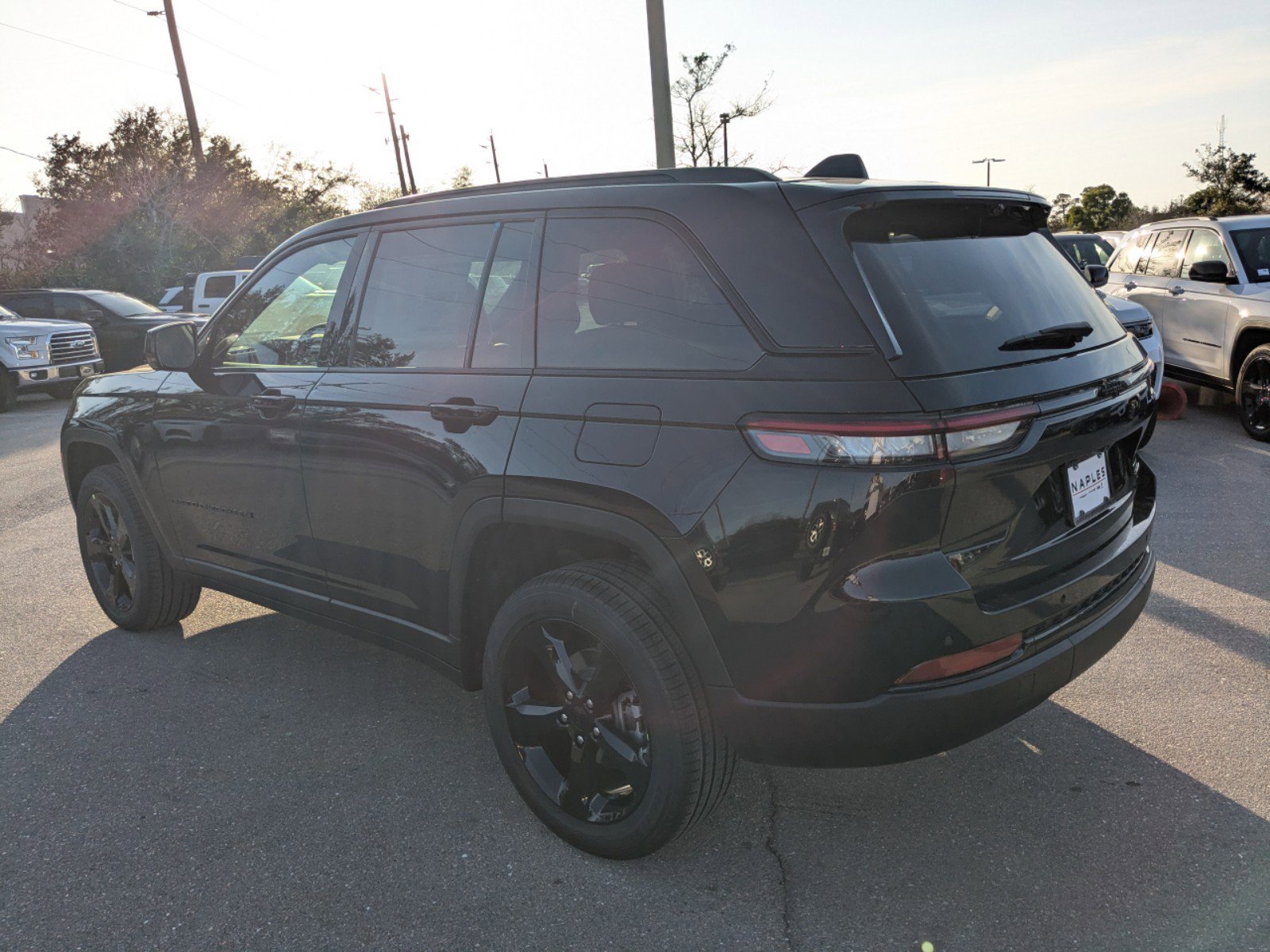 2025 Jeep Grand Cherokee Limited photo 7