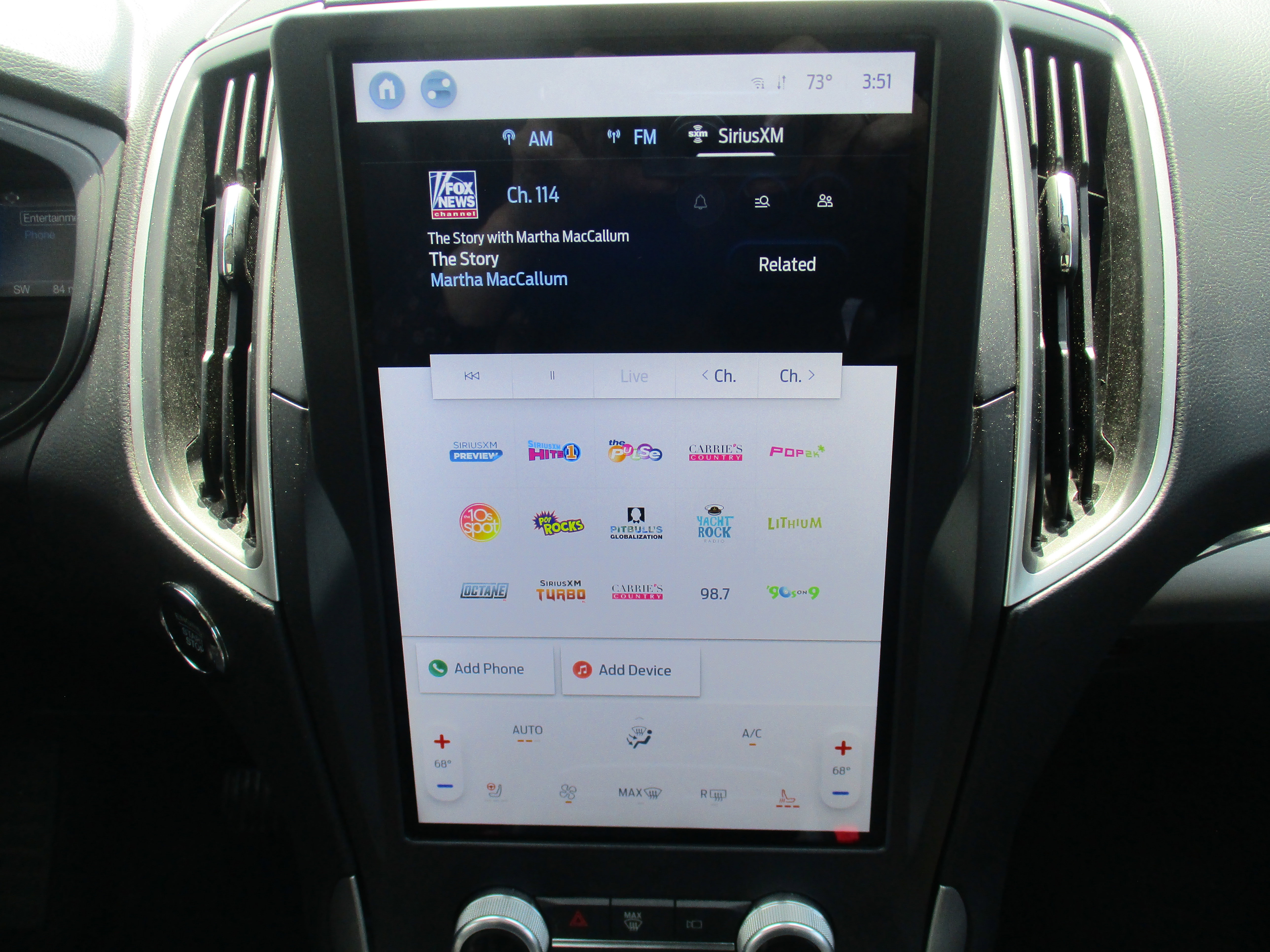 2022 Ford Edge SEL photo 33