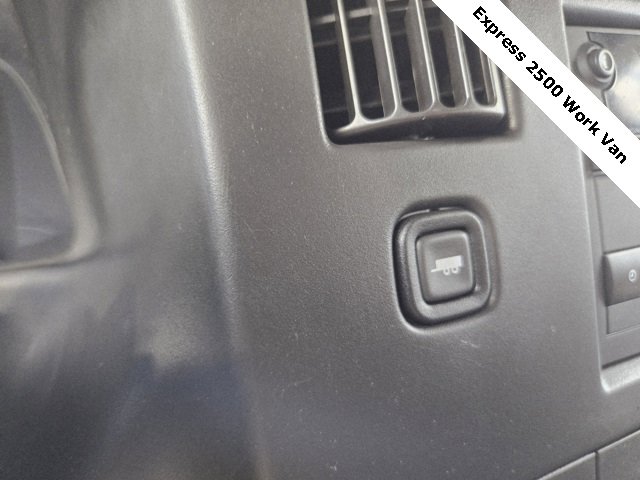 2016 Chevrolet Express 2500 Cargo photo 19