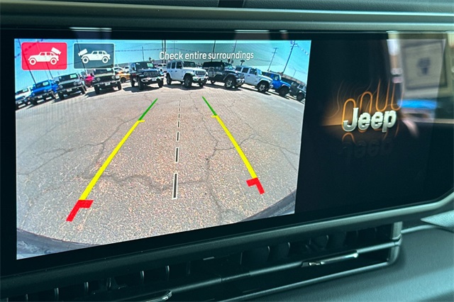 2025 Jeep Wrangler Sahara photo 3