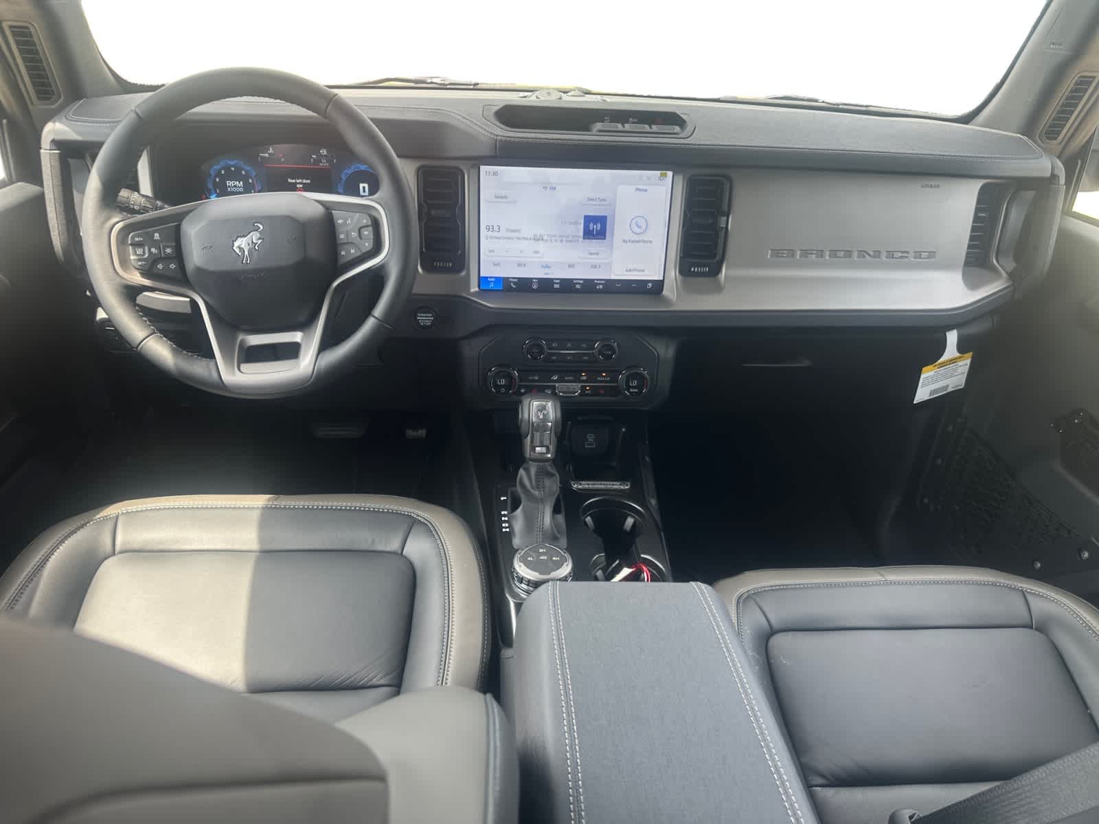 2025 Ford Bronco Outer Banks photo 11