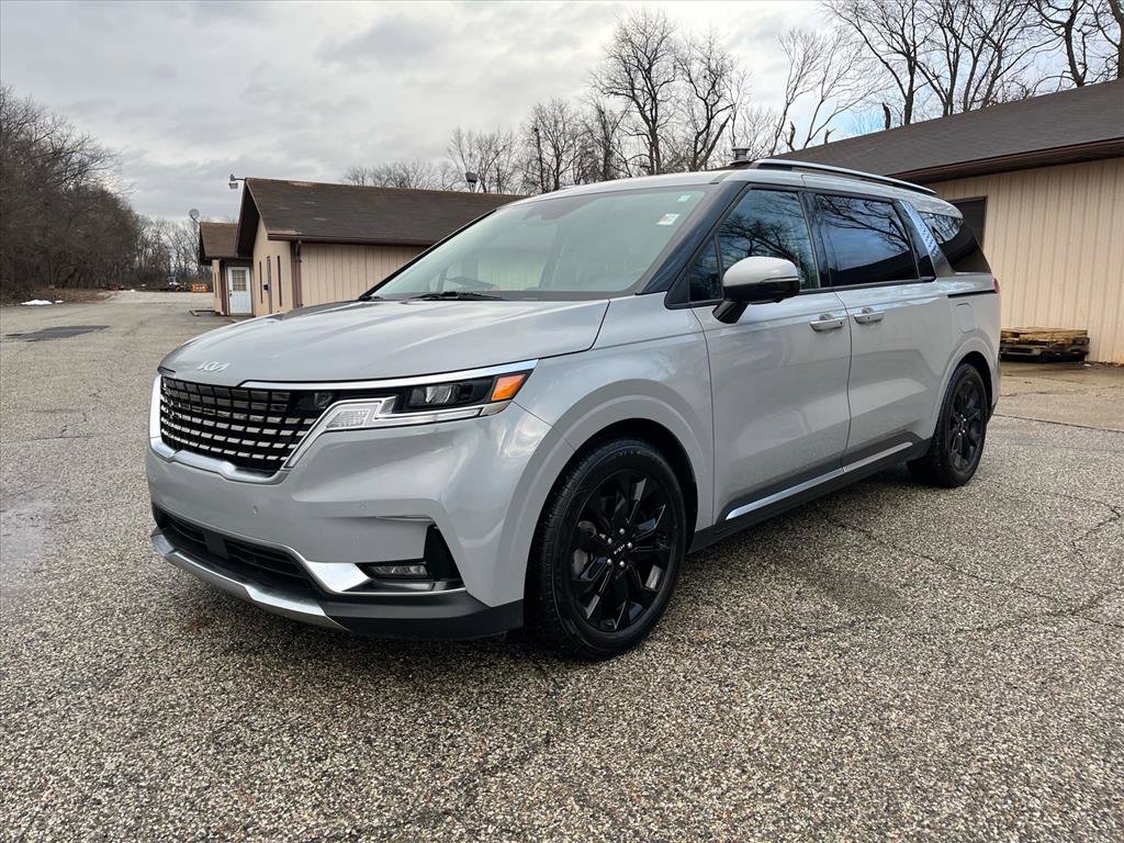 2022 Kia Carnival SX's photo