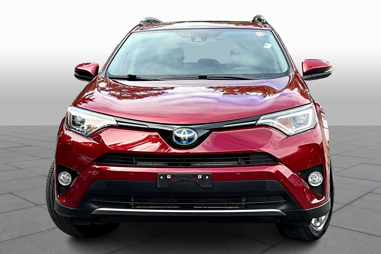 2018 Toyota RAV4 Hybrid Limited photo 3