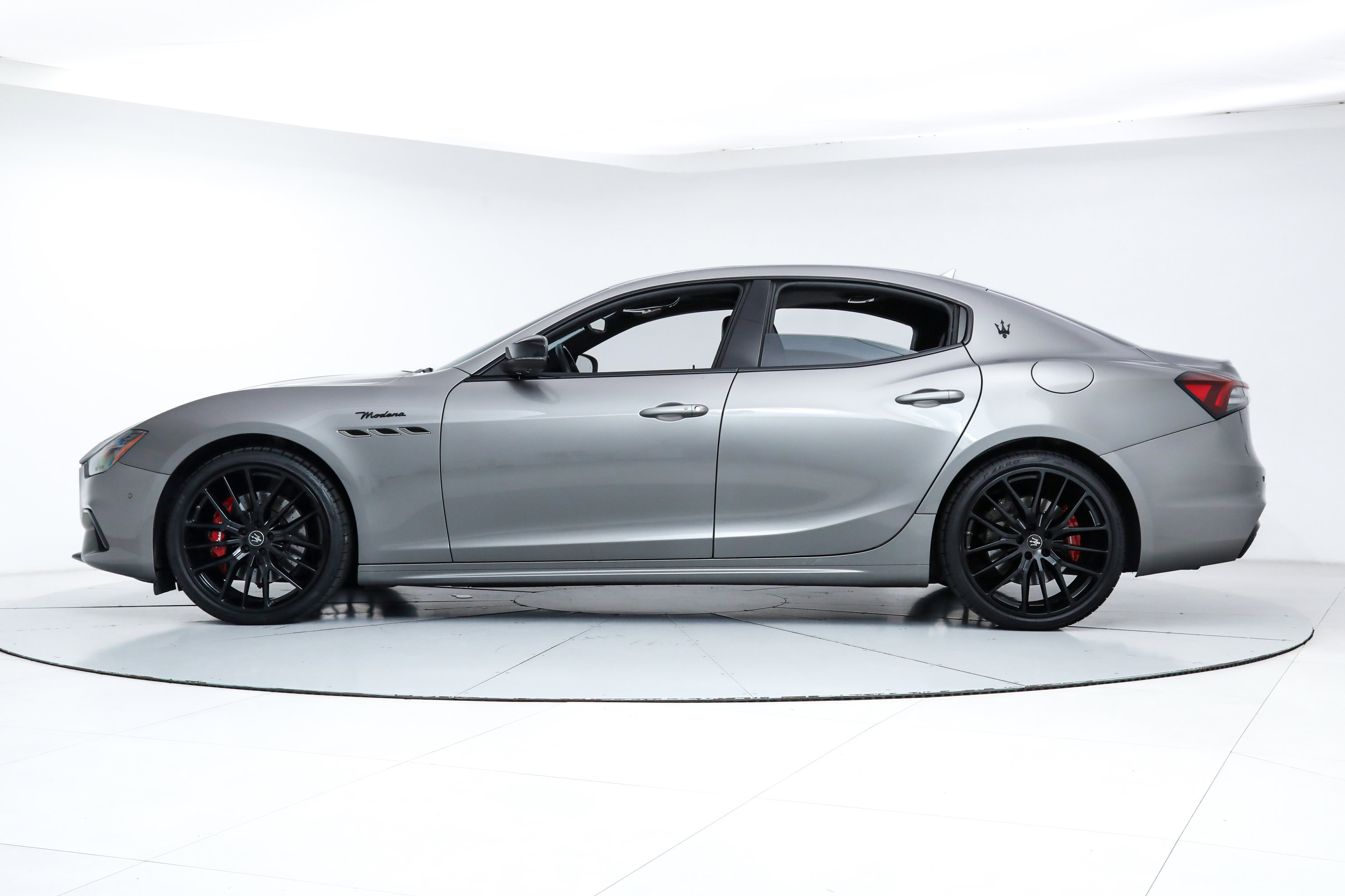 2022 Maserati Ghibli Modena photo 2