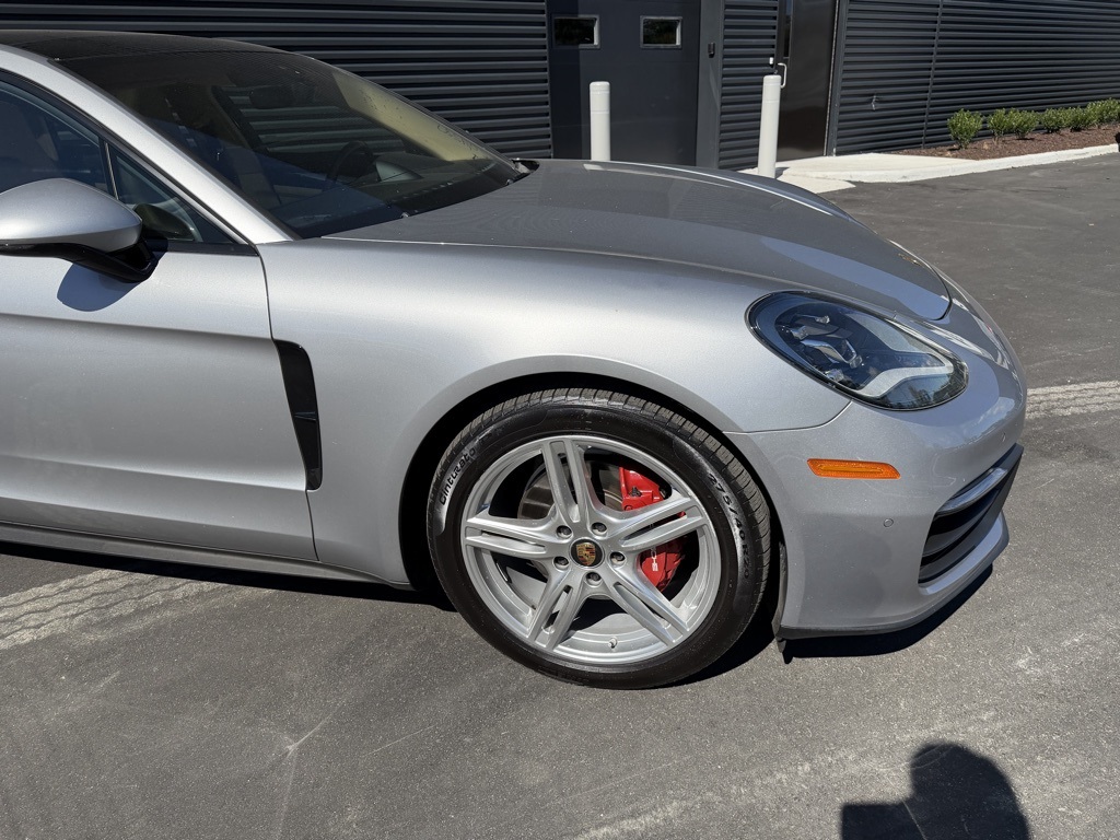 2021 Porsche Panamera 4 photo 4