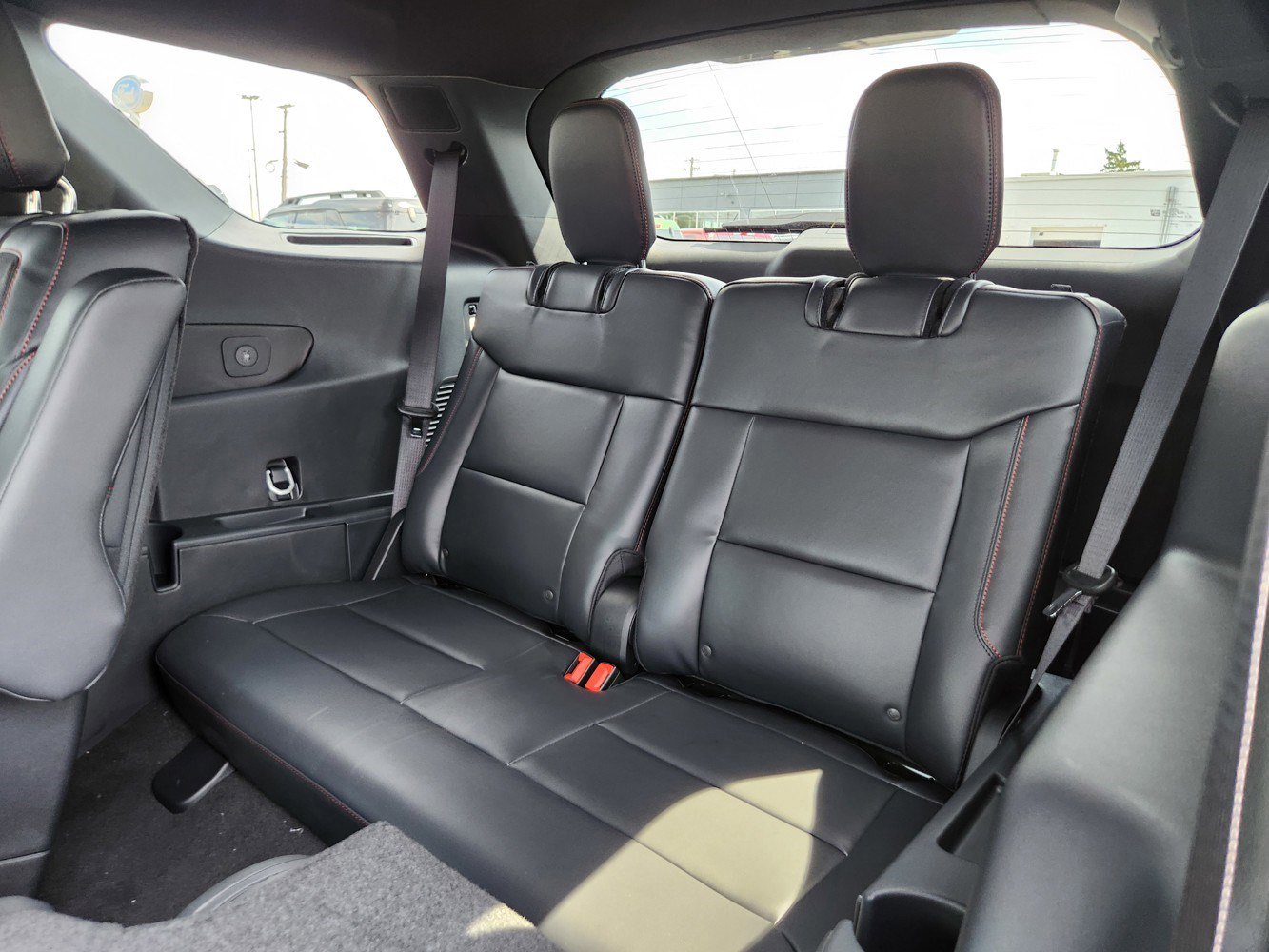2025 Ford Explorer ST photo 22