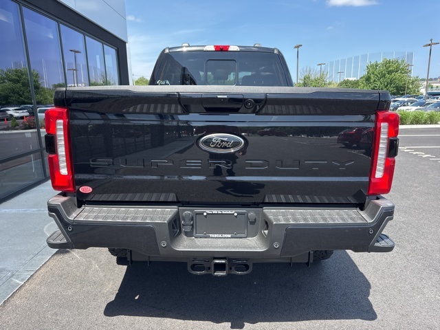 2025 Ford F-250 Lariat photo 3