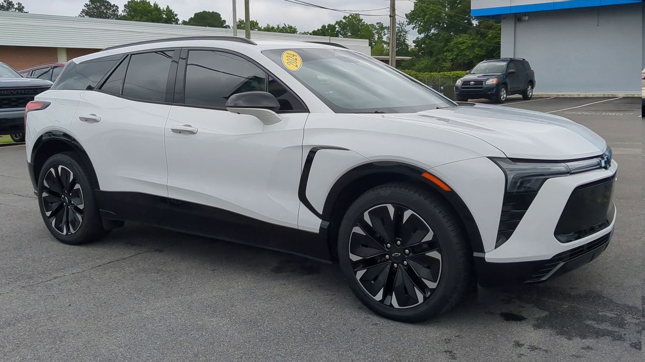 2024 Chevrolet Blazer EV RS photo 30