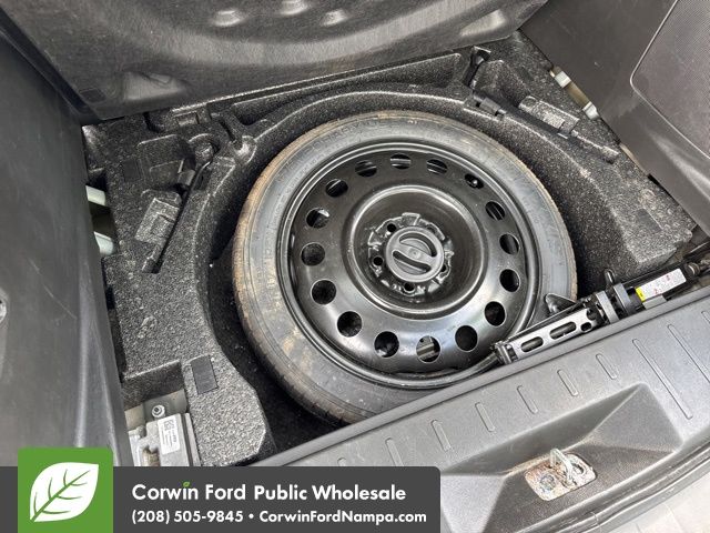 Used 2015 Gray Chevrolet LTZ image 39