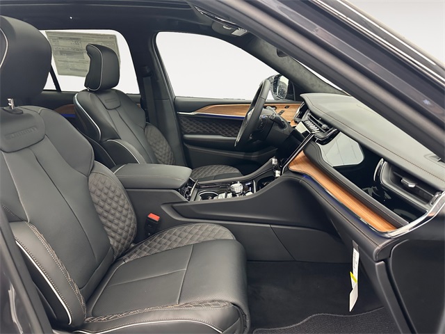 2025 Jeep Grand Cherokee Summit Reserve photo 14