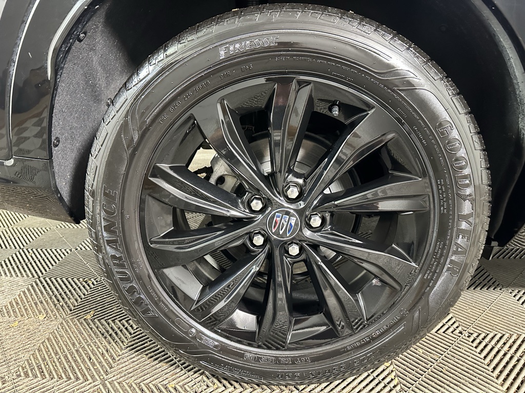 2024 Buick Envista ST photo 2